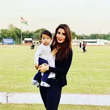 priya sachdev with son azarias kapur