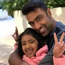 ravichandran ashwin with daughter akhira ashwin