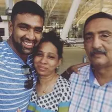 ravichandran ashwin with parents
