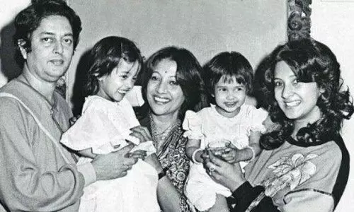 Riya Sen, Raima Sen and Family