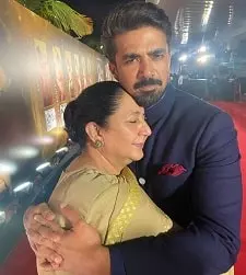saqib saleem with mother ameena qureshi