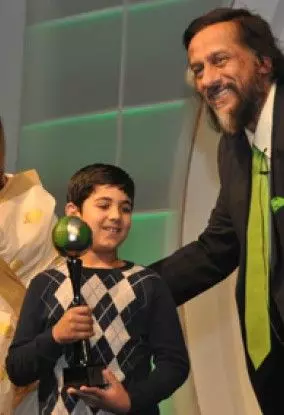 aarav won green globe for outstanding contribution by a child