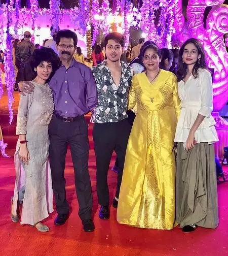 aneri vajani family picture