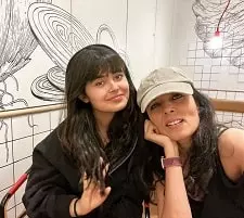 ariana mukherji with aunt akansha chaudhry