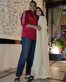 avantika dassani with father himalay dassani