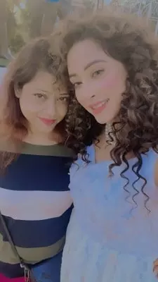 chandrani das with her mother