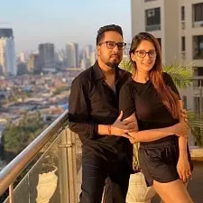 mika singh with chahatt khanna