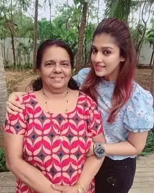 nayanthara with her mother omana kurian