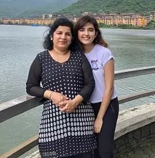 shirley setia with mother firoza setia