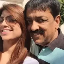akanksha puri with her father rk puri