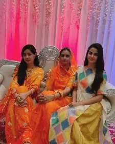 rubal shekhawat with sisters deepti and komal
