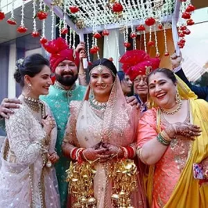 shivaleeka oberoi with her family