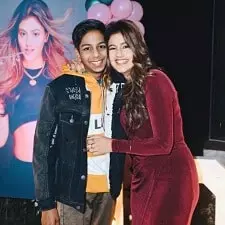 anjali arora with cousin brother mayank arora