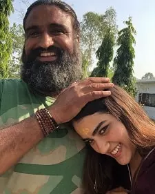 kavya thapar with anant baba