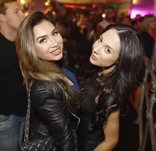 lauren goodger with sister rianna goodger