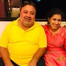 manukriti pahwa with her father manoj pahwa