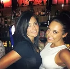 nicola goodger with sister rianna goodger