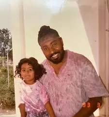 rakul preet singh childhood picture with her father