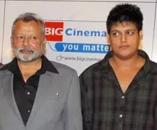 ruhaan kapur with his father pankaj kapur
