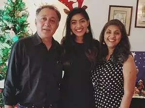 zayn marie khan with her parents