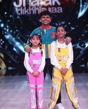 gunjan sinha with tejas verma and sagar bora in jhalak dikhhla jaa 10