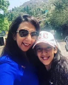 jyoti paul mohan with her daughter navya mohan