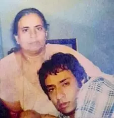 ranjeet with his mother raj kaur bedi