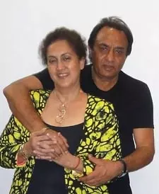 ranjeet with his wife aloka bedi
