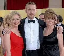 ryan gosling with his mother donna and sister mandi