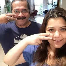 shikha talsania with her father tiku talsania