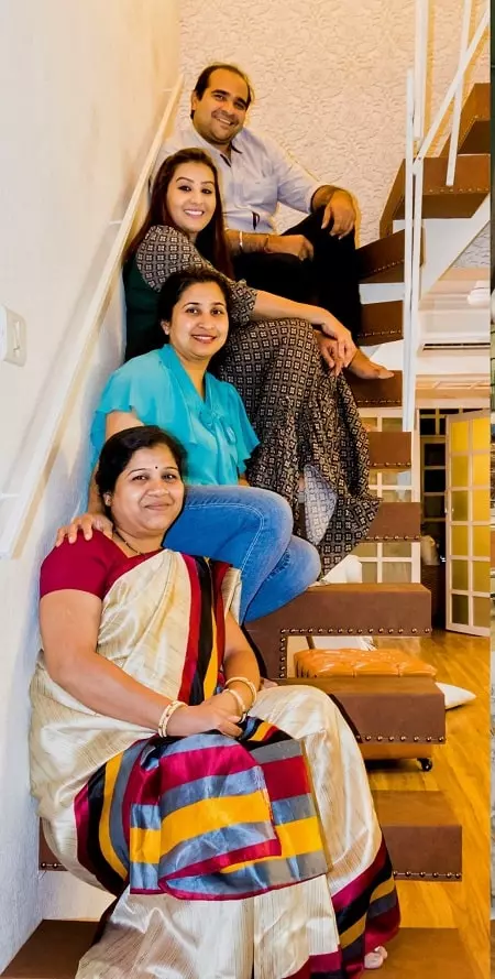 shilpa shinde with her siblings