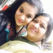 shubha shinde with her daughter purva vitthal
