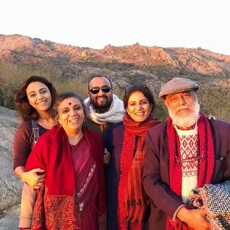 swara bhasker with her family