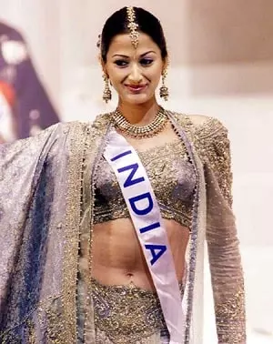 gayatri joshi in miss international 2000
