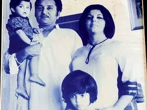 sajid khan and farah khan childhood picture with their parents