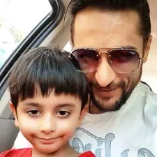shalin bhanot with his son shaarav bhanot aka jaydon bhanot