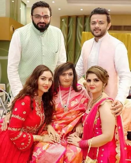 shrenik parikh with his family