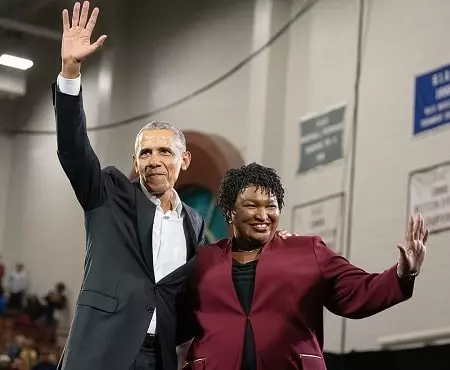 stacey abrams with barack obama
