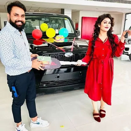 sunny chaudhary gifted mahindra scorpio to gori nagori