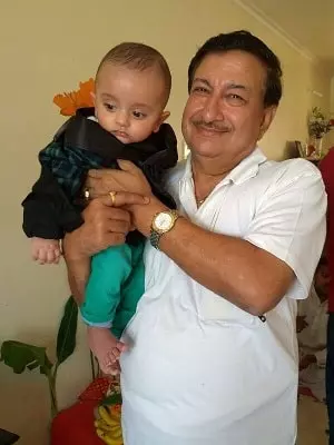 brij mohan bhanot with his grandson jaydon