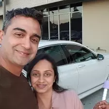 rahul bhanot with his wife komal nagpal