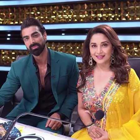 tushar kalia with madhuri dixit in dance deewane