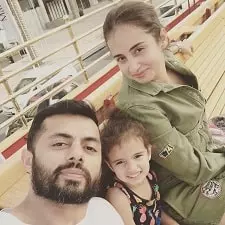 bunty sajdeh with sister richa sajdeh