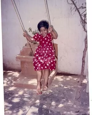 ishita dutta childhood picture