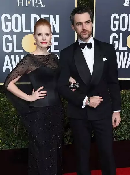jessica chastain with husband gian luca passi de preposulo at the golden globes