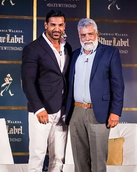 john abraham with his father abraham john
