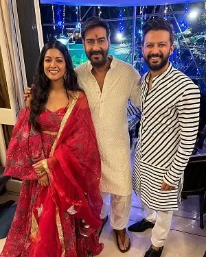 vatsal sheth and ishita dutta with ajay devgan