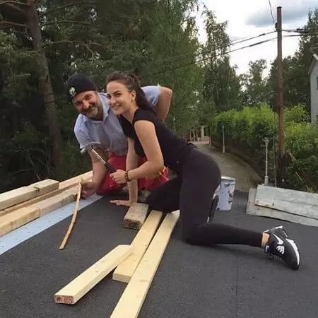 Elli AvrRam with her father Jannis Avramidis