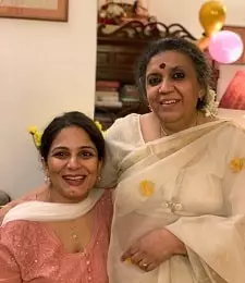 ira bhaskar with her daughter-in-law bhoomika joshi