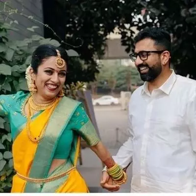 kl bhavana with her husband yesh jag